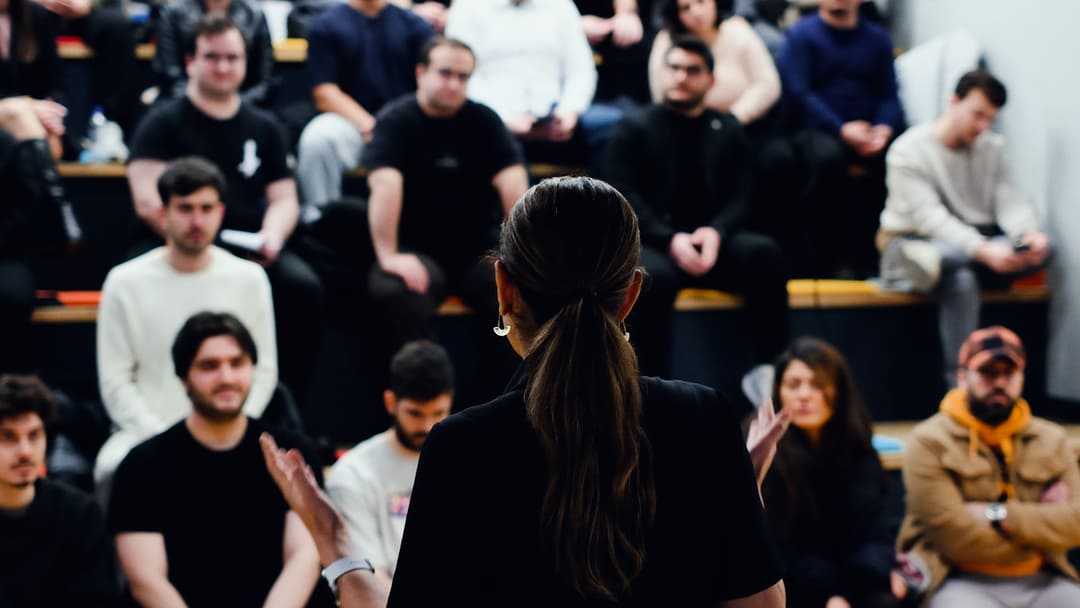 Topluluk Odaklı Büyüme Modeli: Turknet GigaCrew Programı Ne Vaat Ediyor?